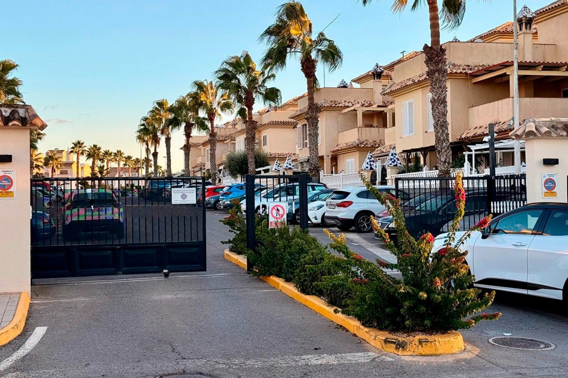 Resale - Apartment / Flat * - Gran Alacant * - Brisa Mar