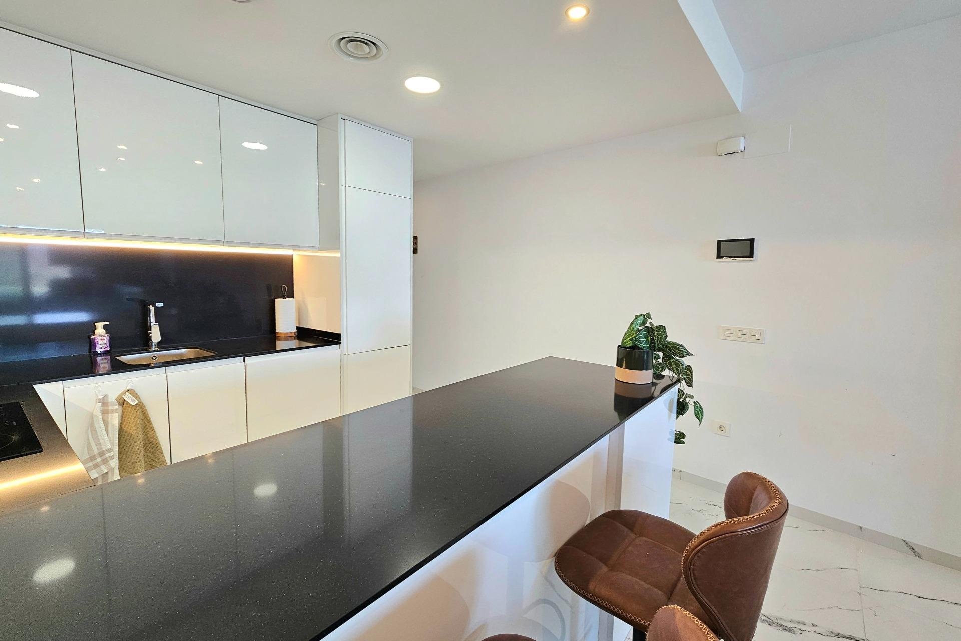 Resale - Apartment / Flat * - Gran Alacant * - Monte y Mar