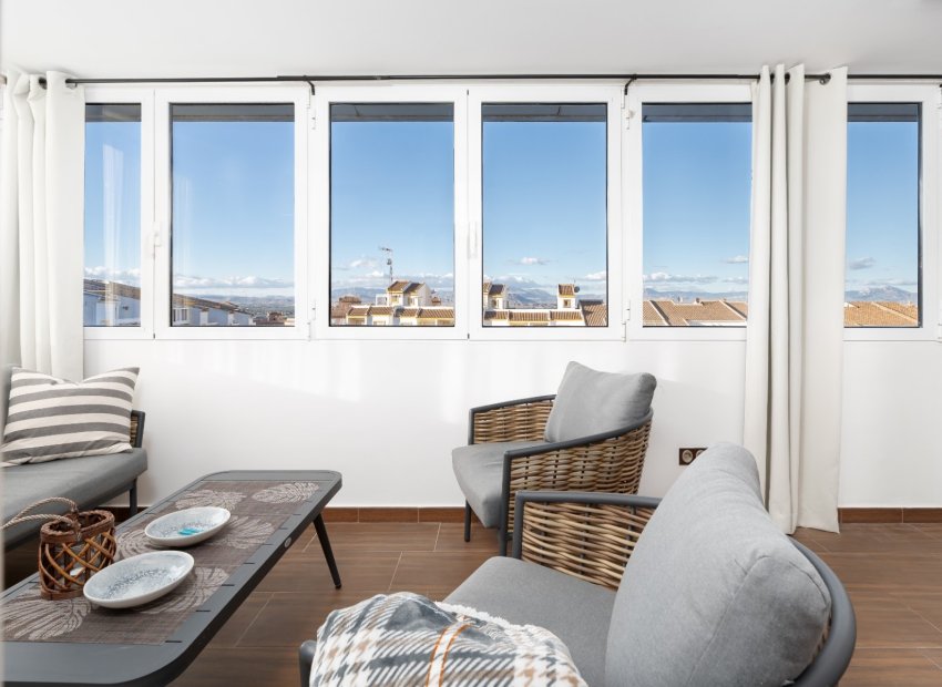 Resale - Apartment / Flat * - Gran Alacant *