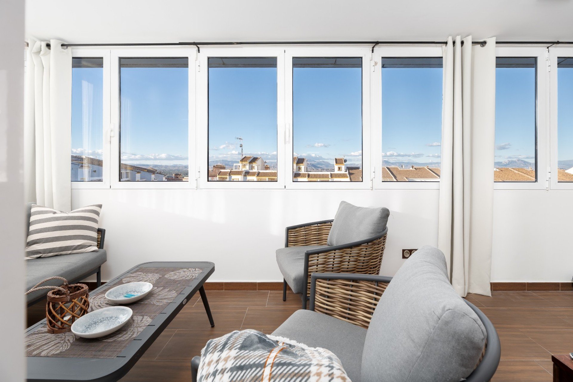 Resale - Apartment / Flat * - Gran Alacant *