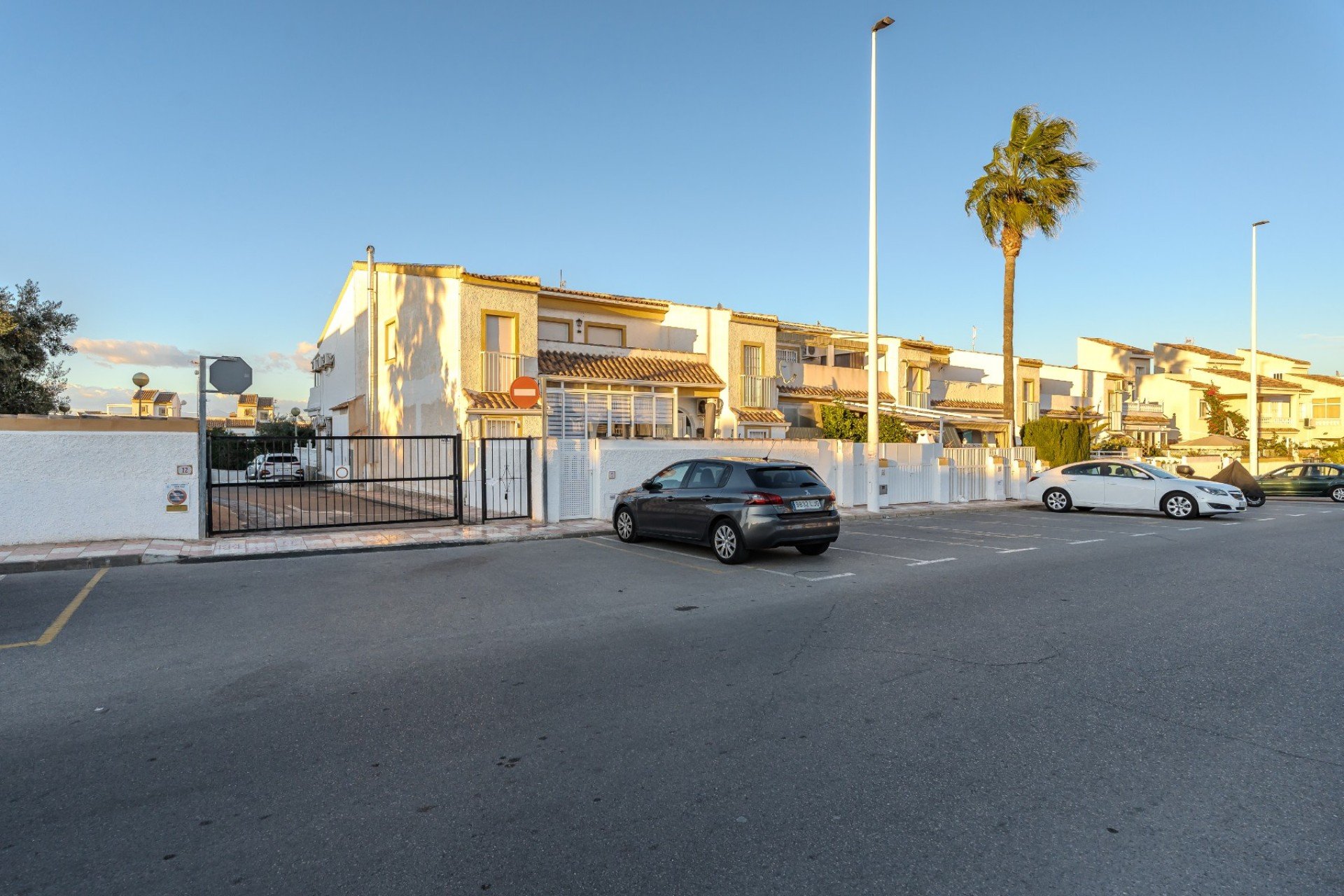 Resale - Apartment / Flat * - Gran Alacant *