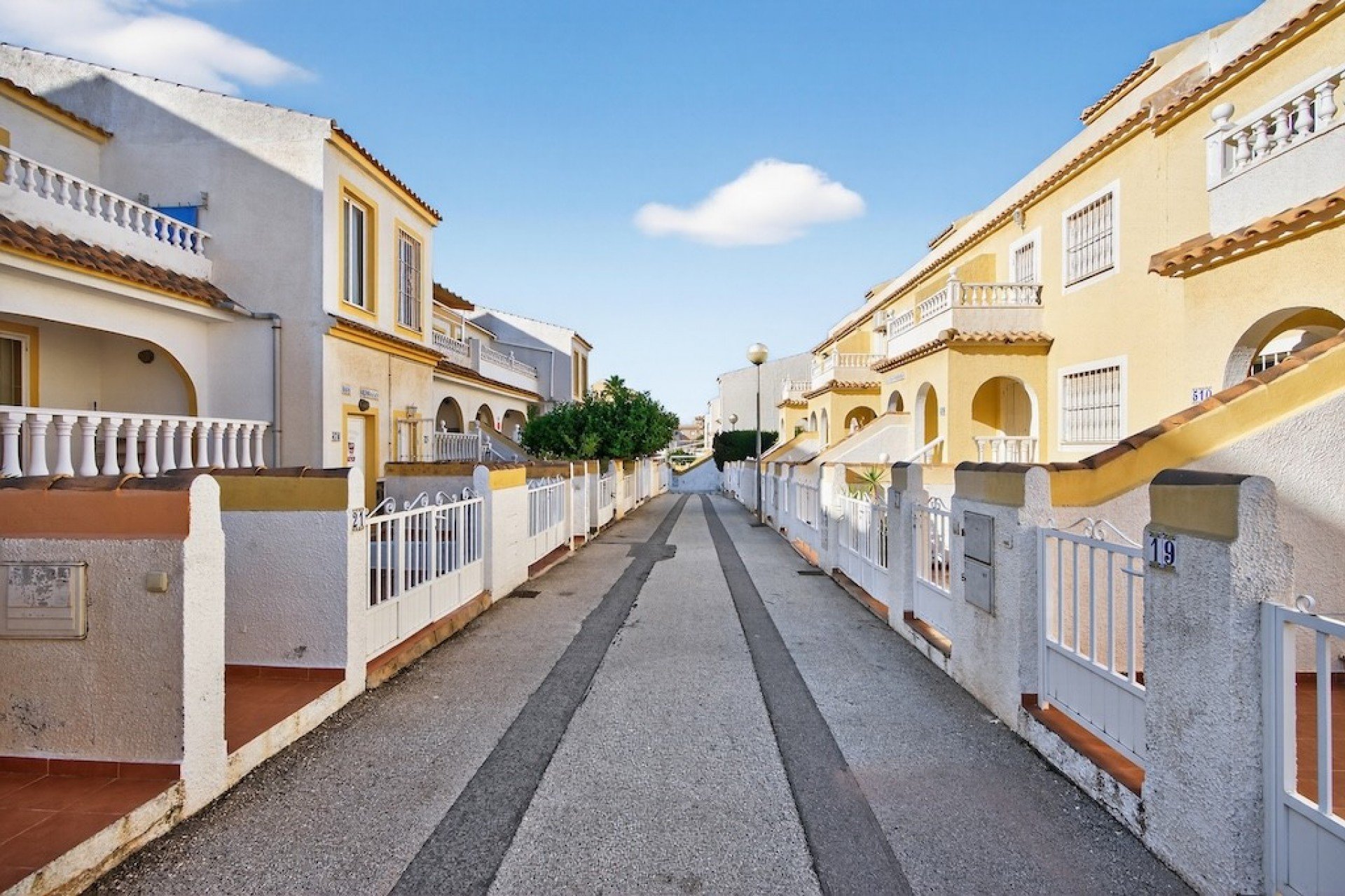 Resale - Apartment / Flat * - Gran Alacant *
