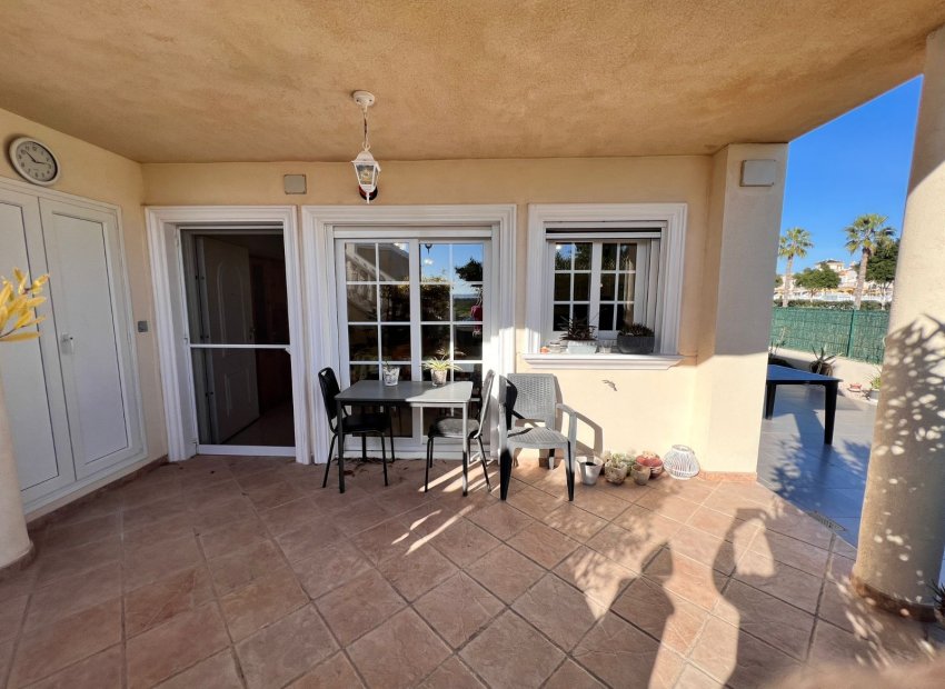 Resale - Apartment / Flat * - Guardamar del Segura * - El Raso *