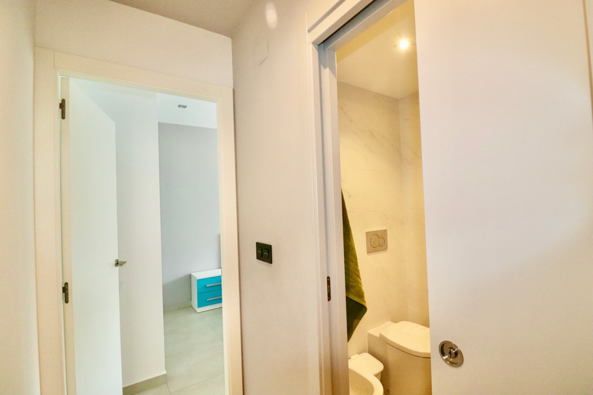 Resale - Apartment / Flat * - Guardamar del Segura * - El Raso *