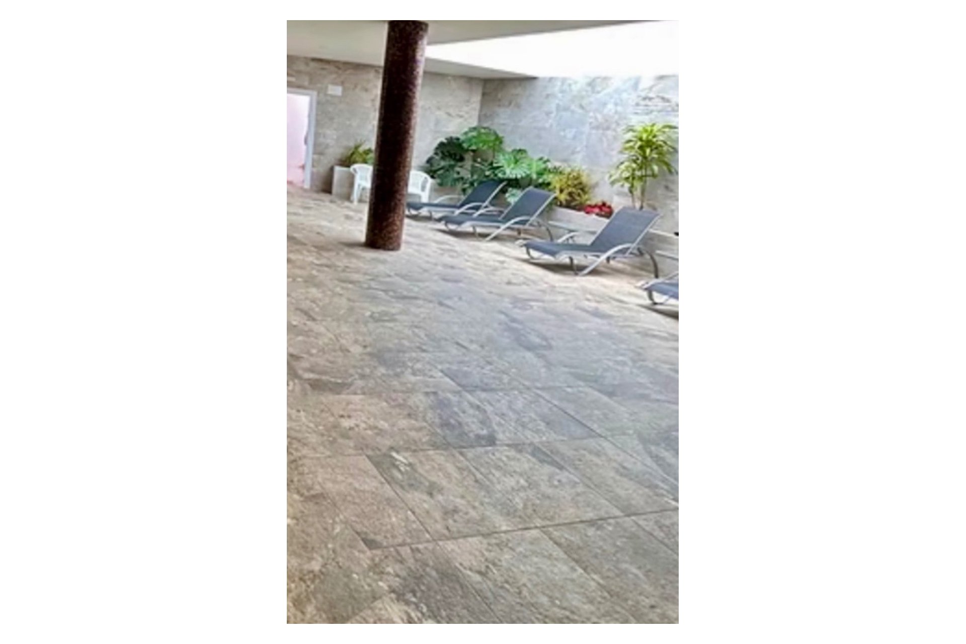 Resale - Apartment / Flat * - Guardamar del Segura * - El Raso *