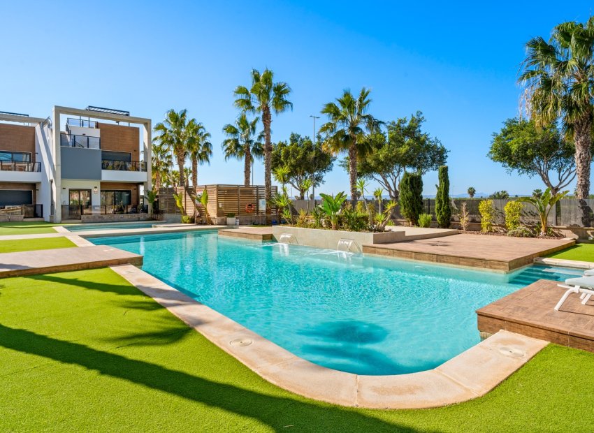 Resale - Apartment / Flat * - Guardamar del Segura * - El Raso*