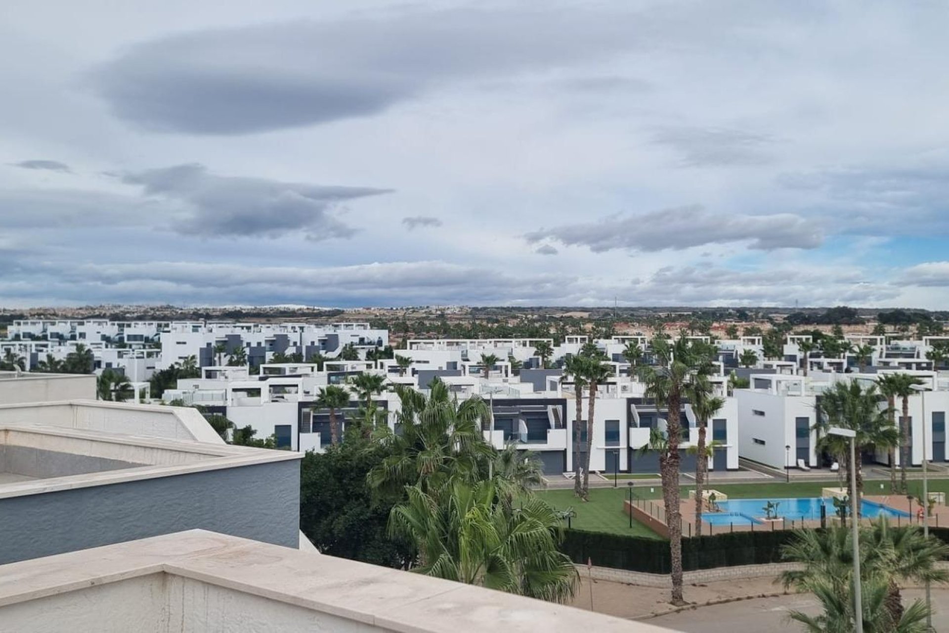 Resale - Apartment / Flat * - Guardamar del Segura * - El Raso *