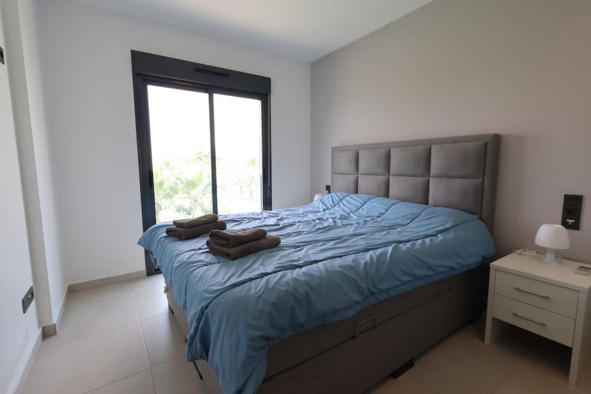 Resale - Apartment / Flat * - Guardamar del Segura * - El Raso *