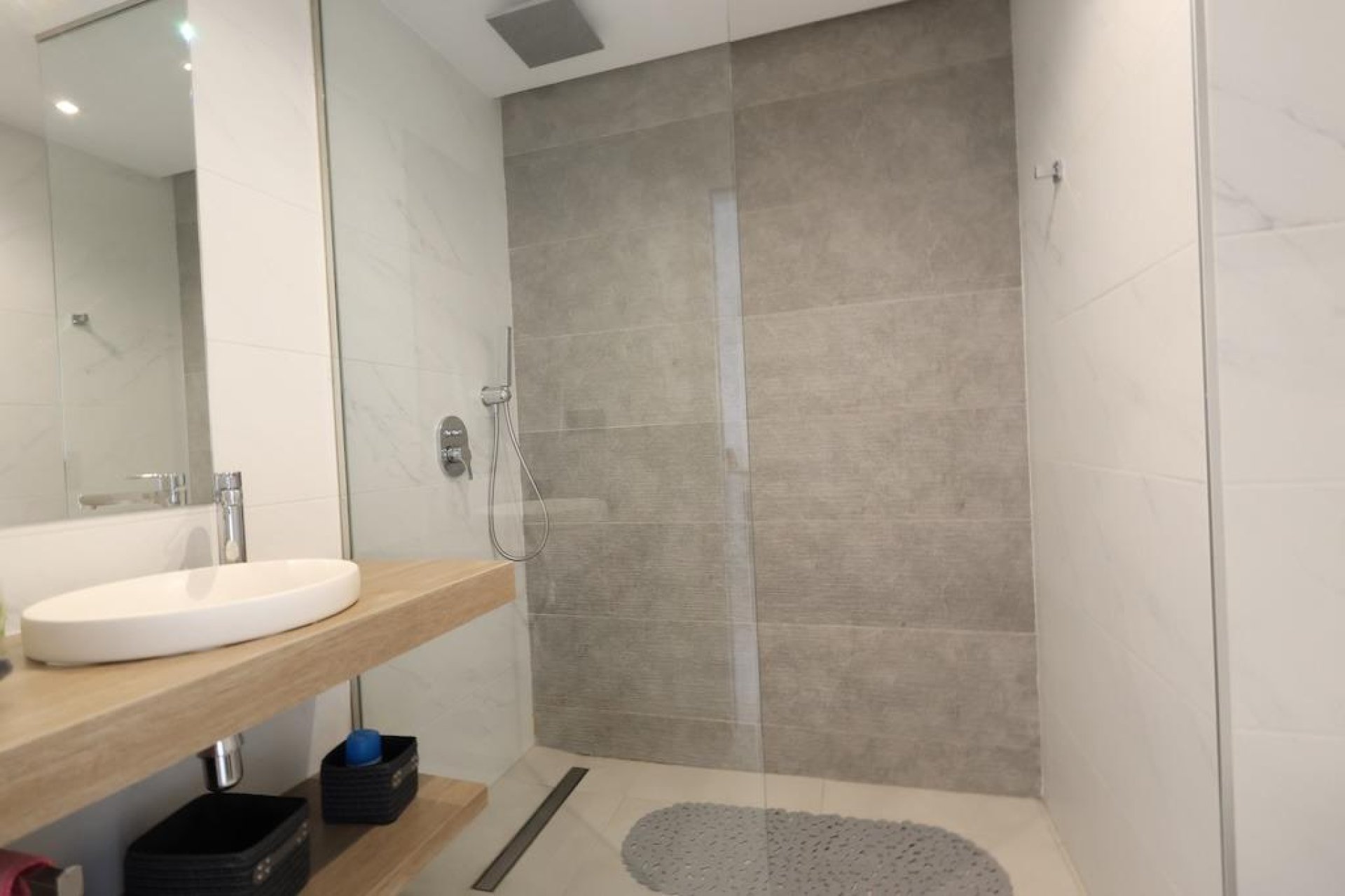 Resale - Apartment / Flat * - Guardamar del Segura * - El Raso *