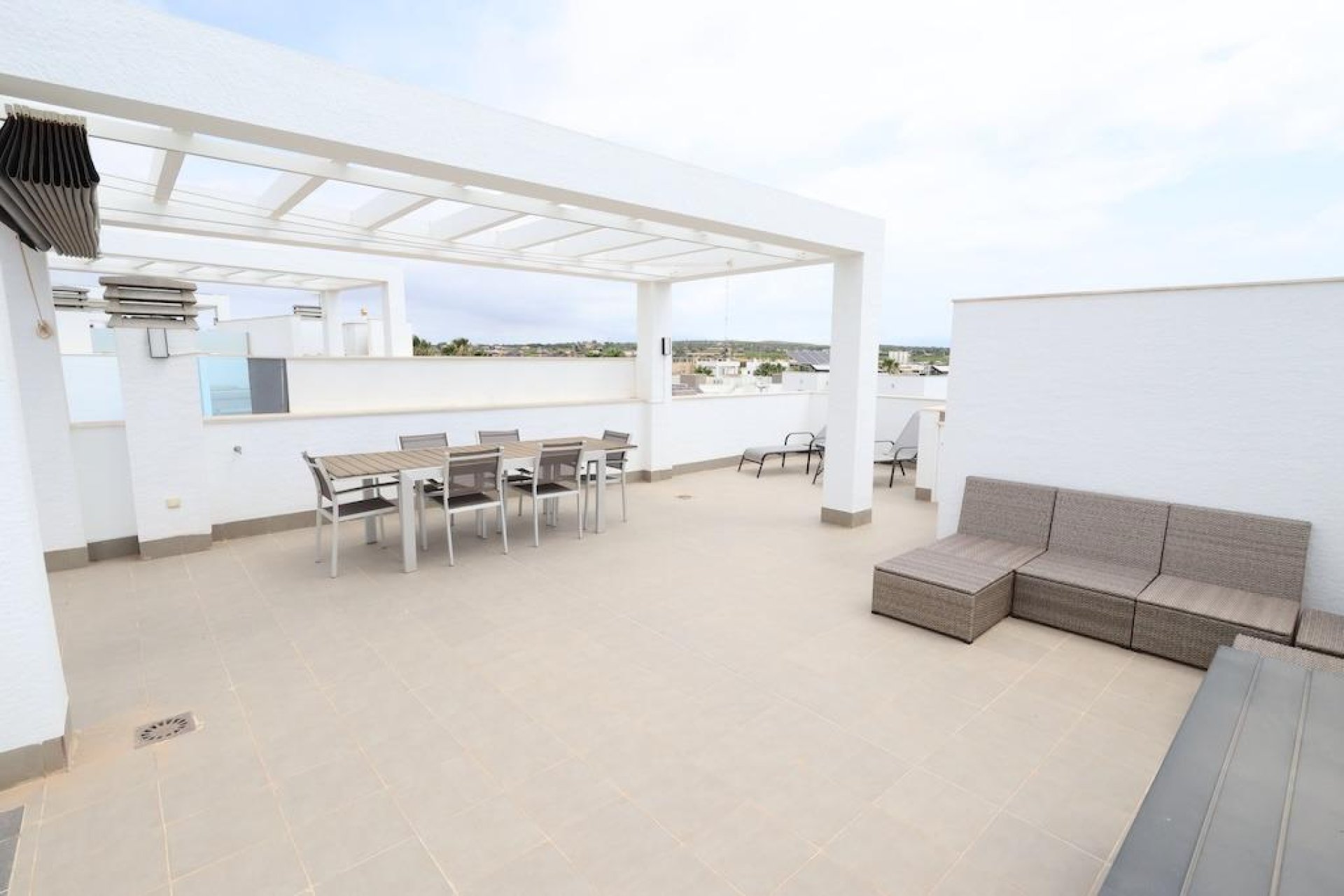 Resale - Apartment / Flat * - Guardamar del Segura * - El Raso *