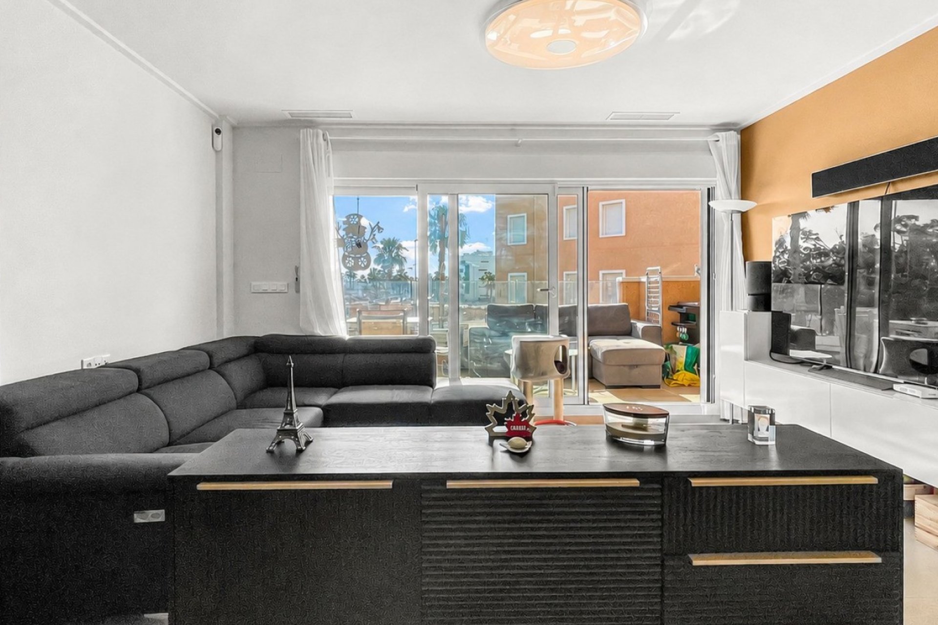 Resale - Apartment / Flat * - Guardamar del Segura * - El Raso *