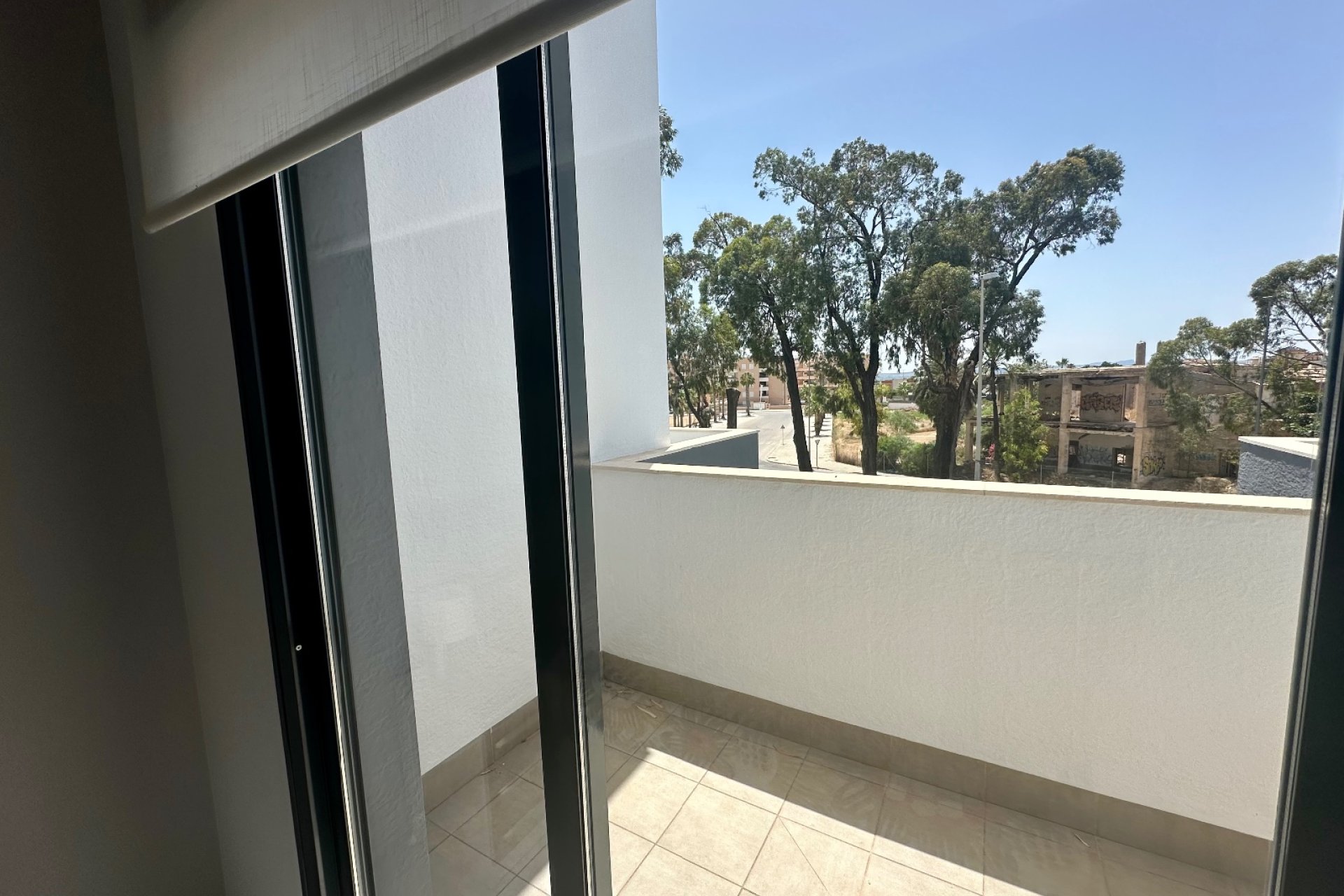 Resale - Apartment / Flat * - Guardamar del Segura * - El Raso *