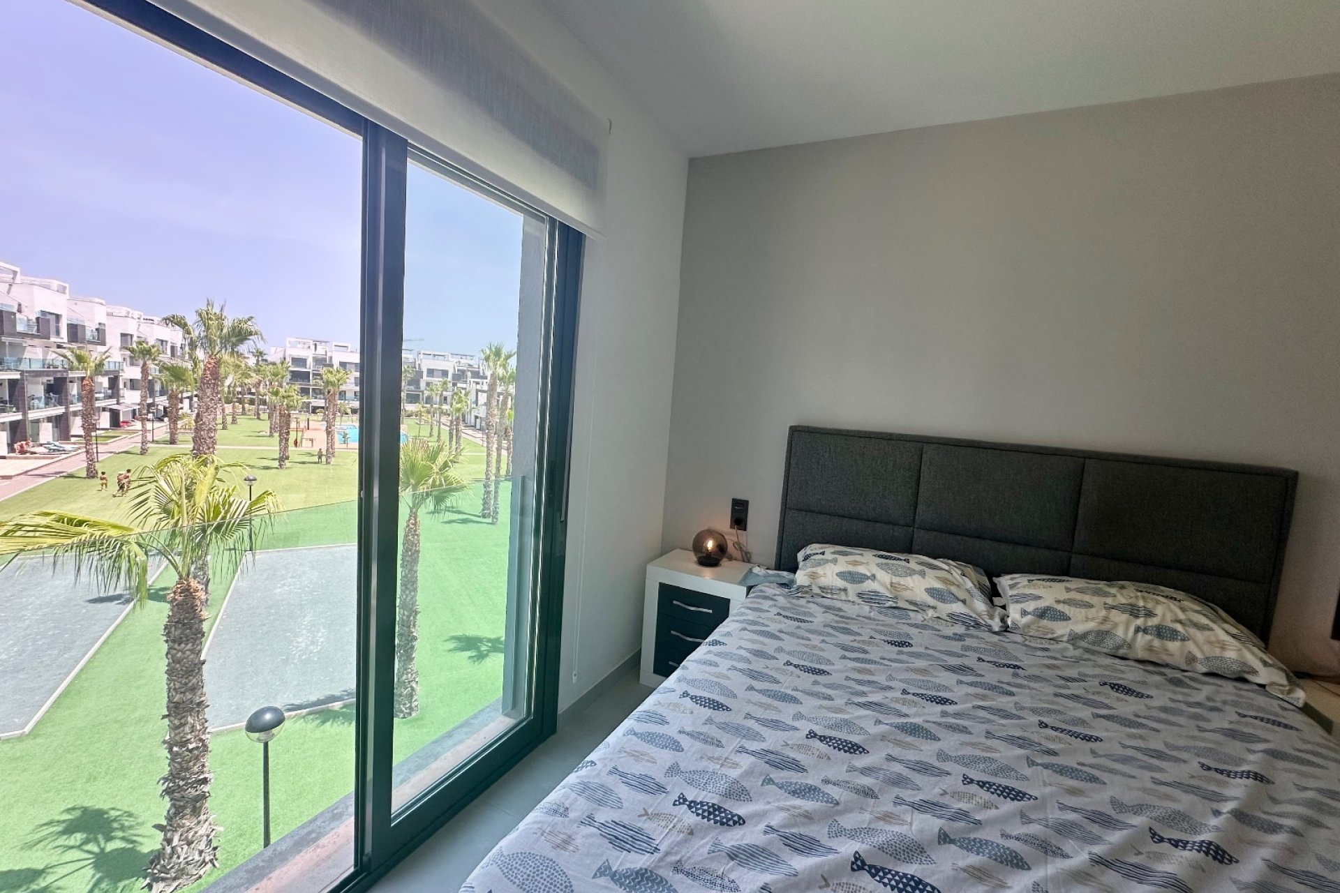 Resale - Apartment / Flat * - Guardamar del Segura * - El Raso *