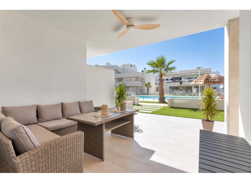 Resale - Apartment / Flat * - Guardamar del Segura * - El Raso *