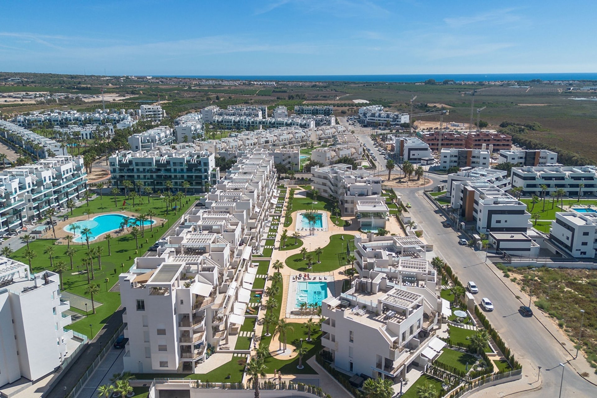 Resale - Apartment / Flat * - Guardamar del Segura * - El Raso *
