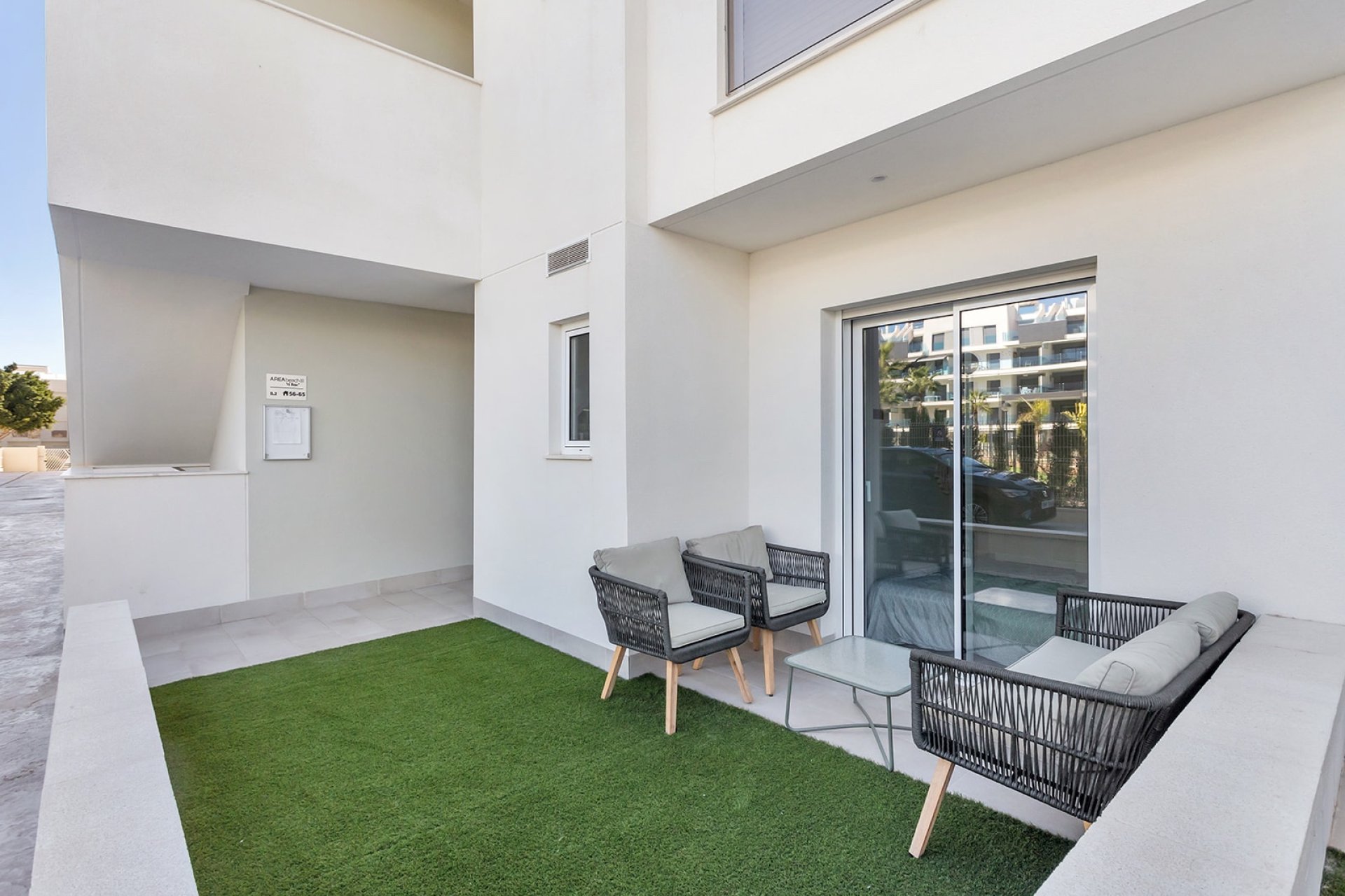Resale - Apartment / Flat * - Guardamar del Segura * - El Raso *