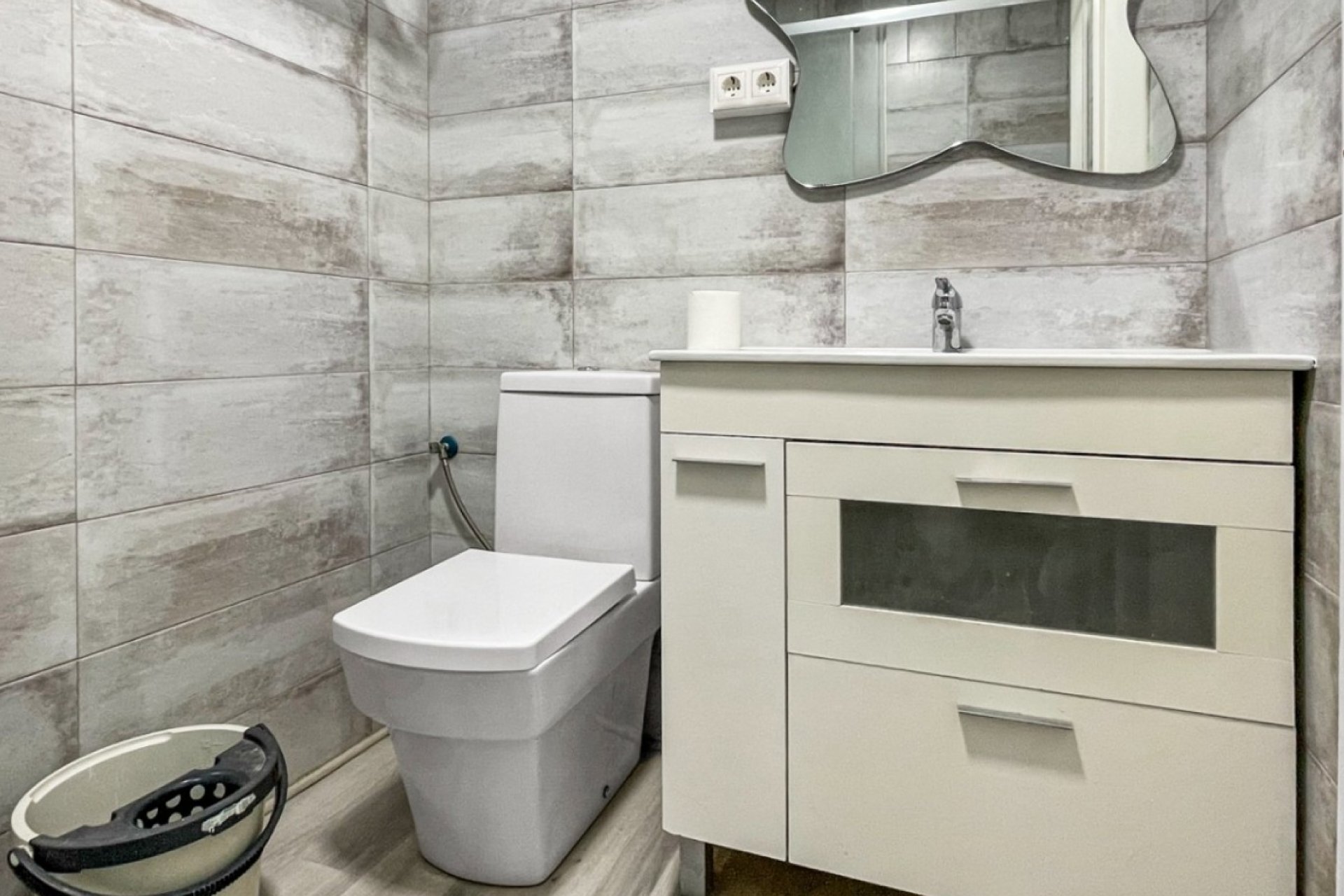 Resale - Apartment / Flat * - Guardamar del Segura * - Pueblo