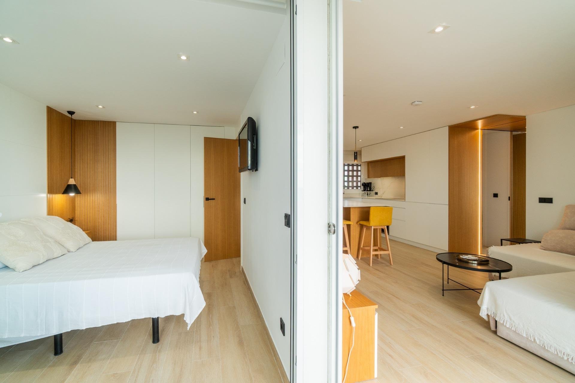 Resale - Apartment / Flat * - Guardamar del Segura * - Puerto Deportivo