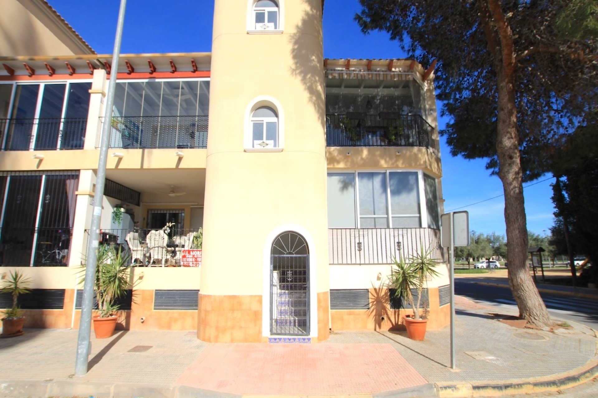 Resale - Apartment / Flat * - Heredades *