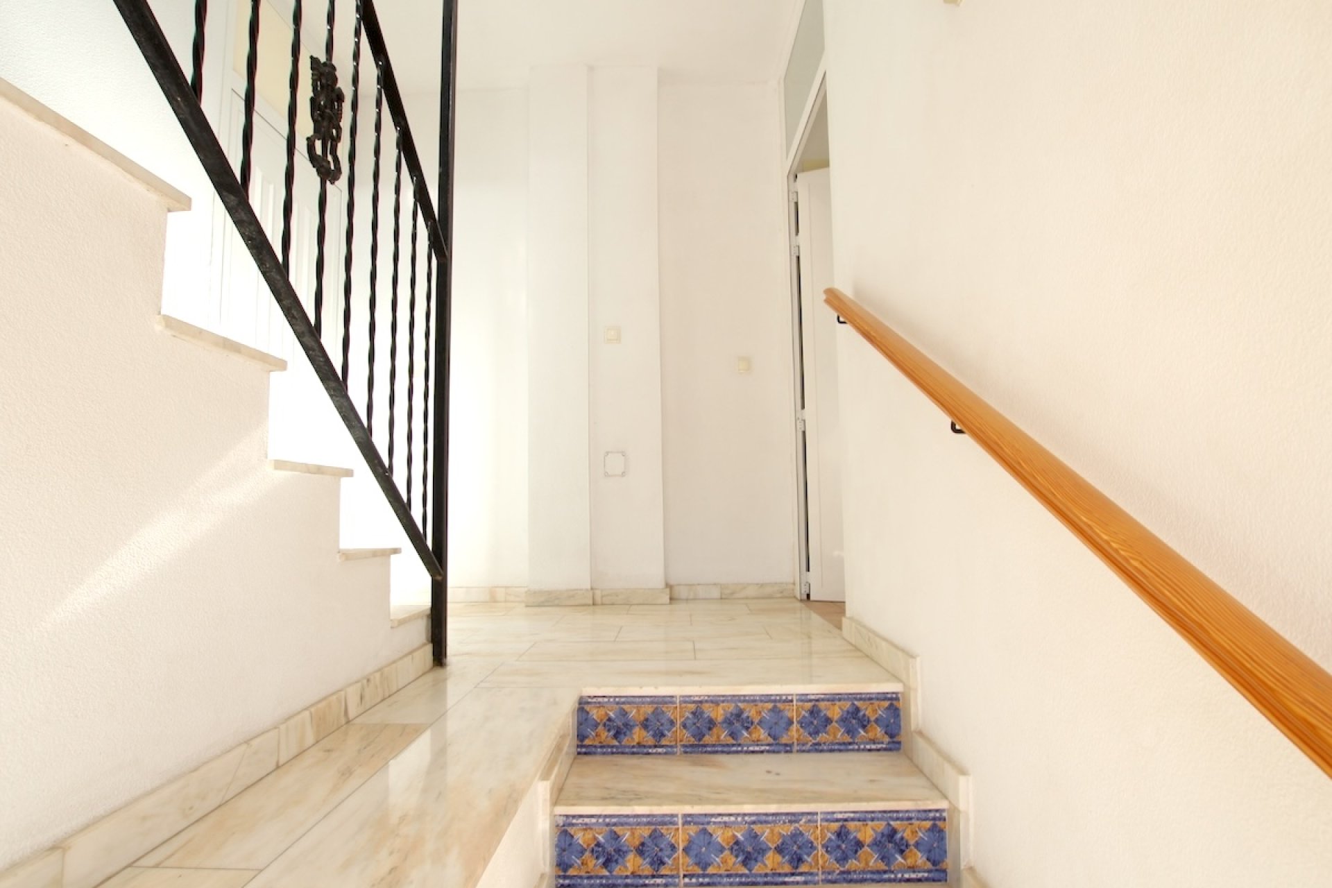 Resale - Apartment / Flat * - Heredades *