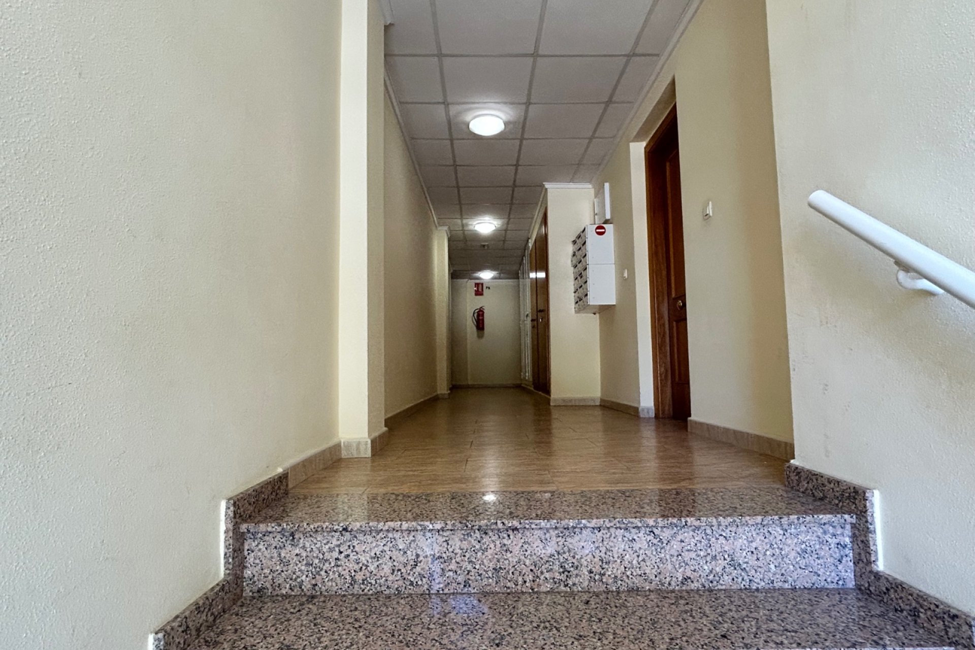 Resale - Apartment / Flat * - Jacarilla * - pueblo