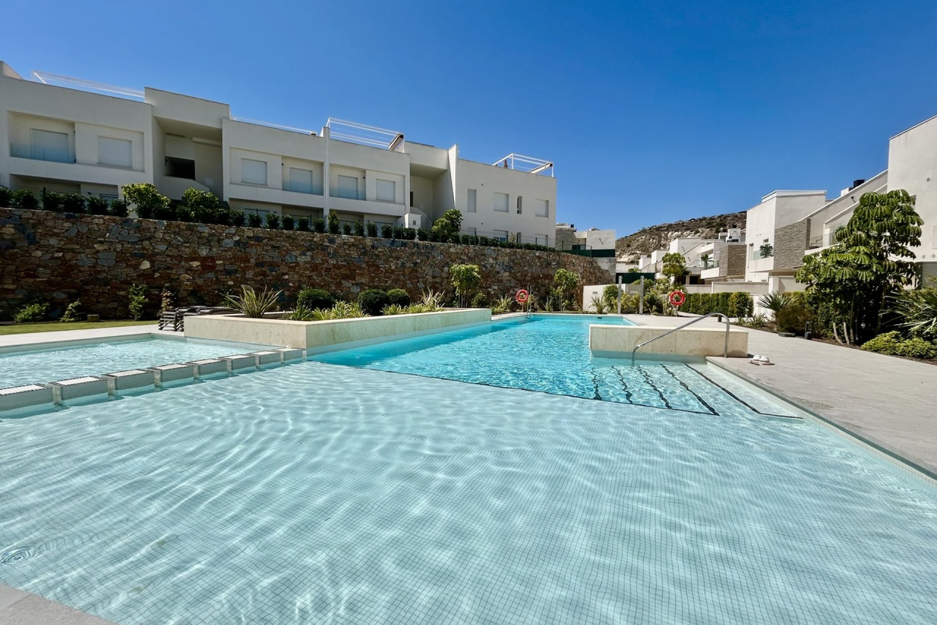 Resale - Apartment / Flat * - La Finca Golf *