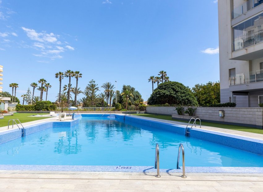 Resale - Apartment / Flat * - La Mata - Playa