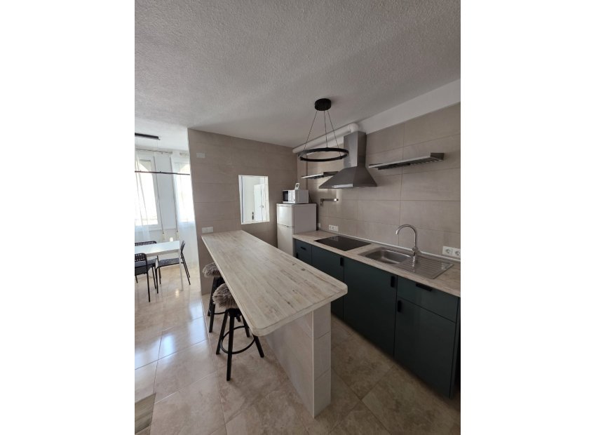 Resale - Apartment / Flat * - La Mata *