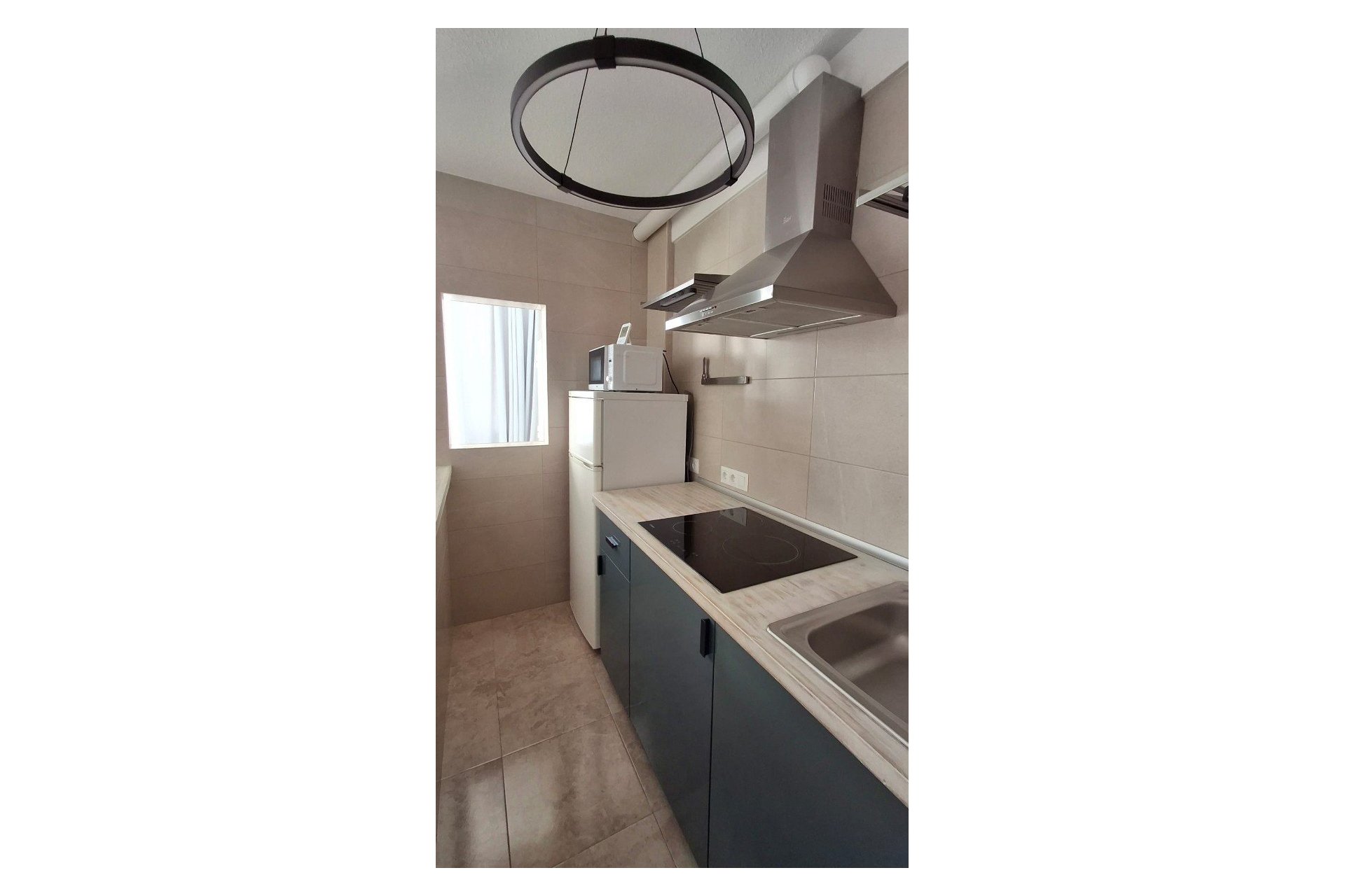 Resale - Apartment / Flat * - La Mata *