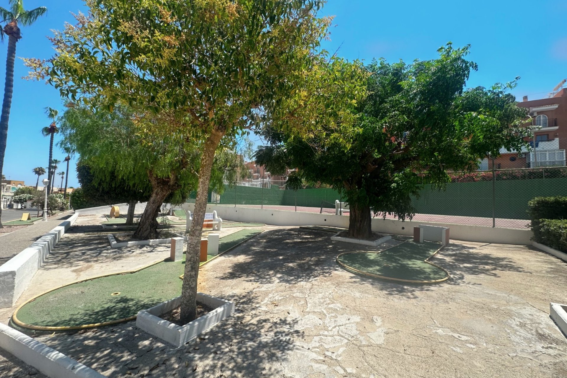 Resale - Apartment / Flat * - La Mata *