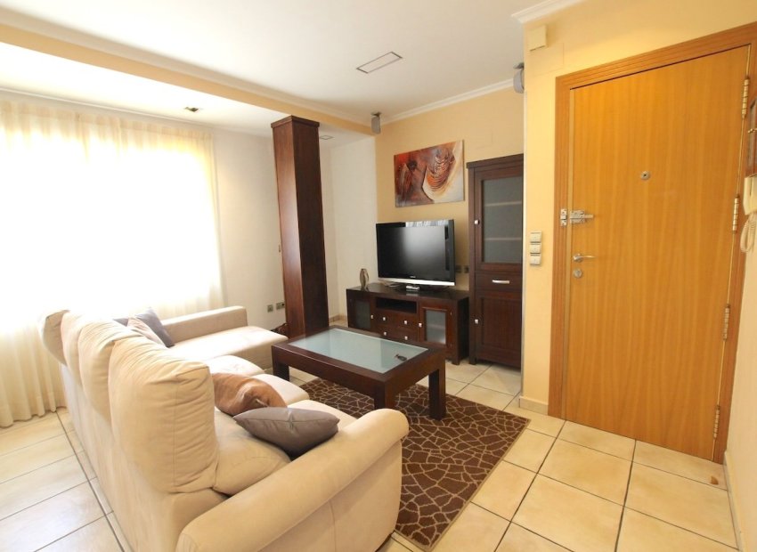 Resale - Apartment / Flat * - La Mata *