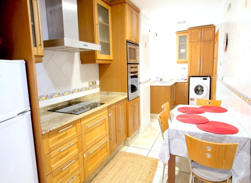 Resale - Apartment / Flat * - La Mata *