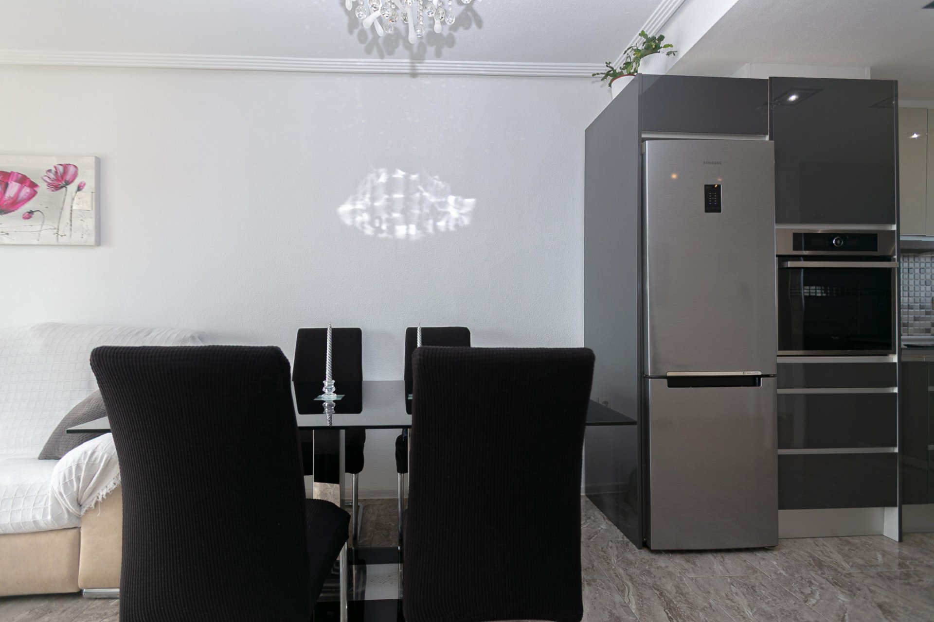 Resale - Apartment / Flat * - La Zenia *