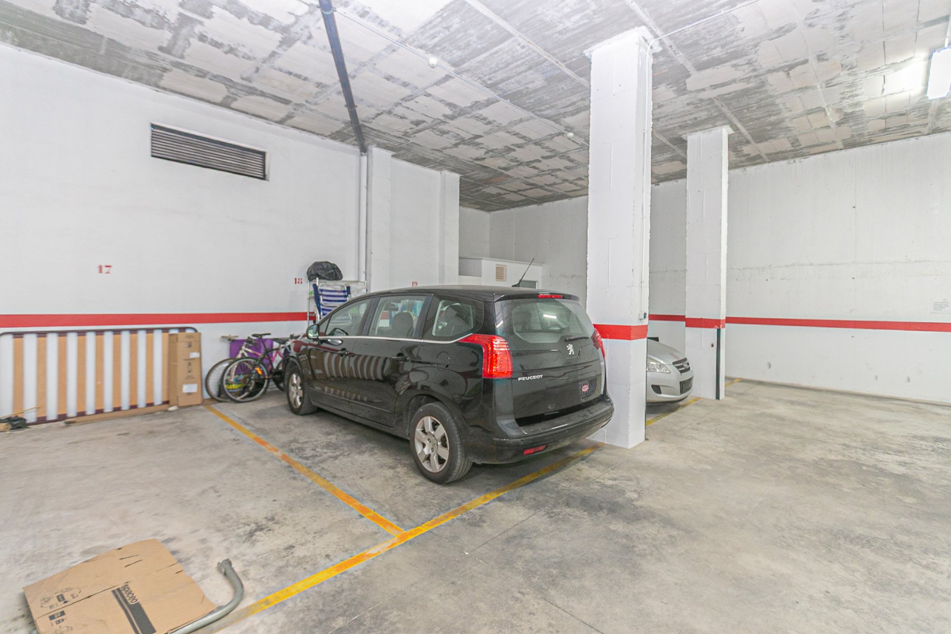 Resale - Apartment / Flat * - La Zenia *