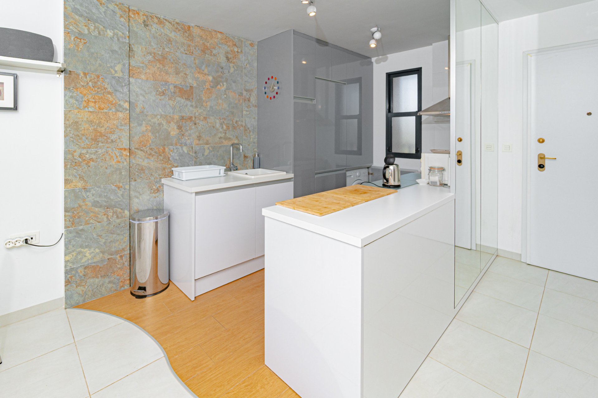 Resale - Apartment / Flat * - La Zenia *