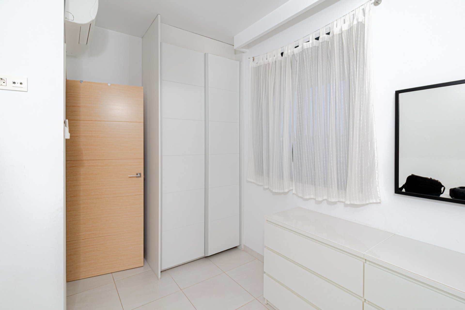 Resale - Apartment / Flat * - La Zenia *