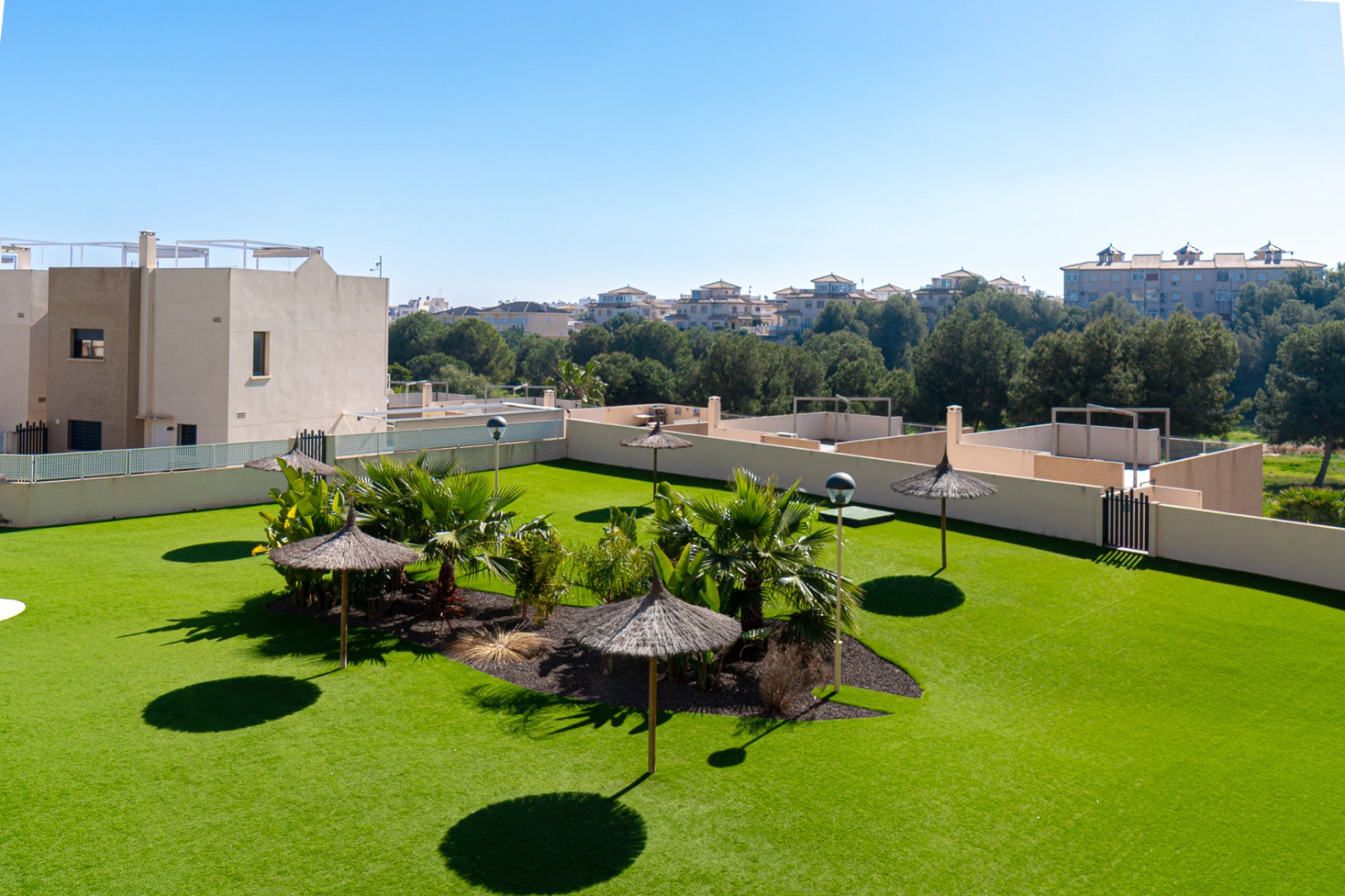 Resale - Apartment / Flat * - La Zenia *