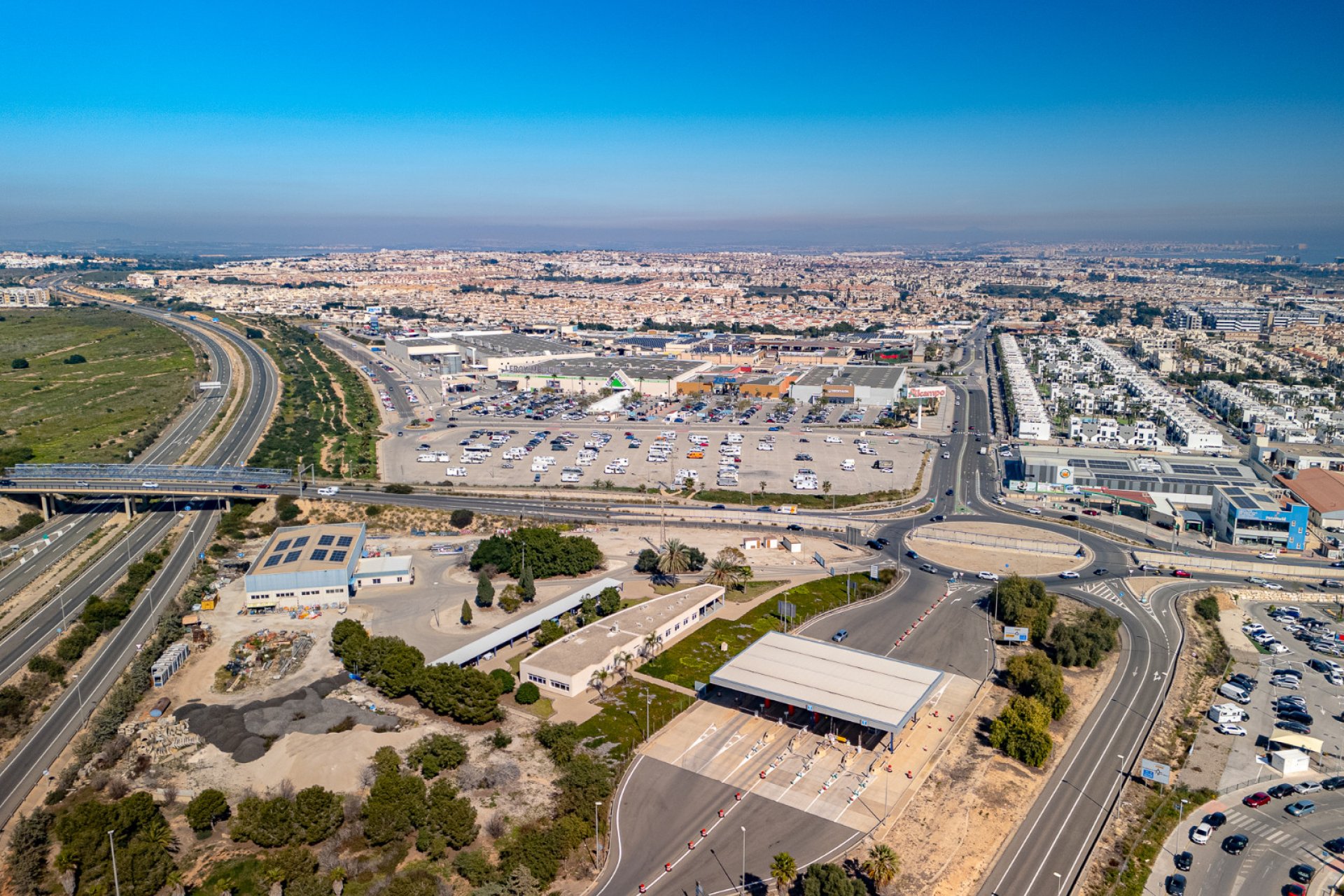 Resale - Apartment / Flat * - La Zenia *