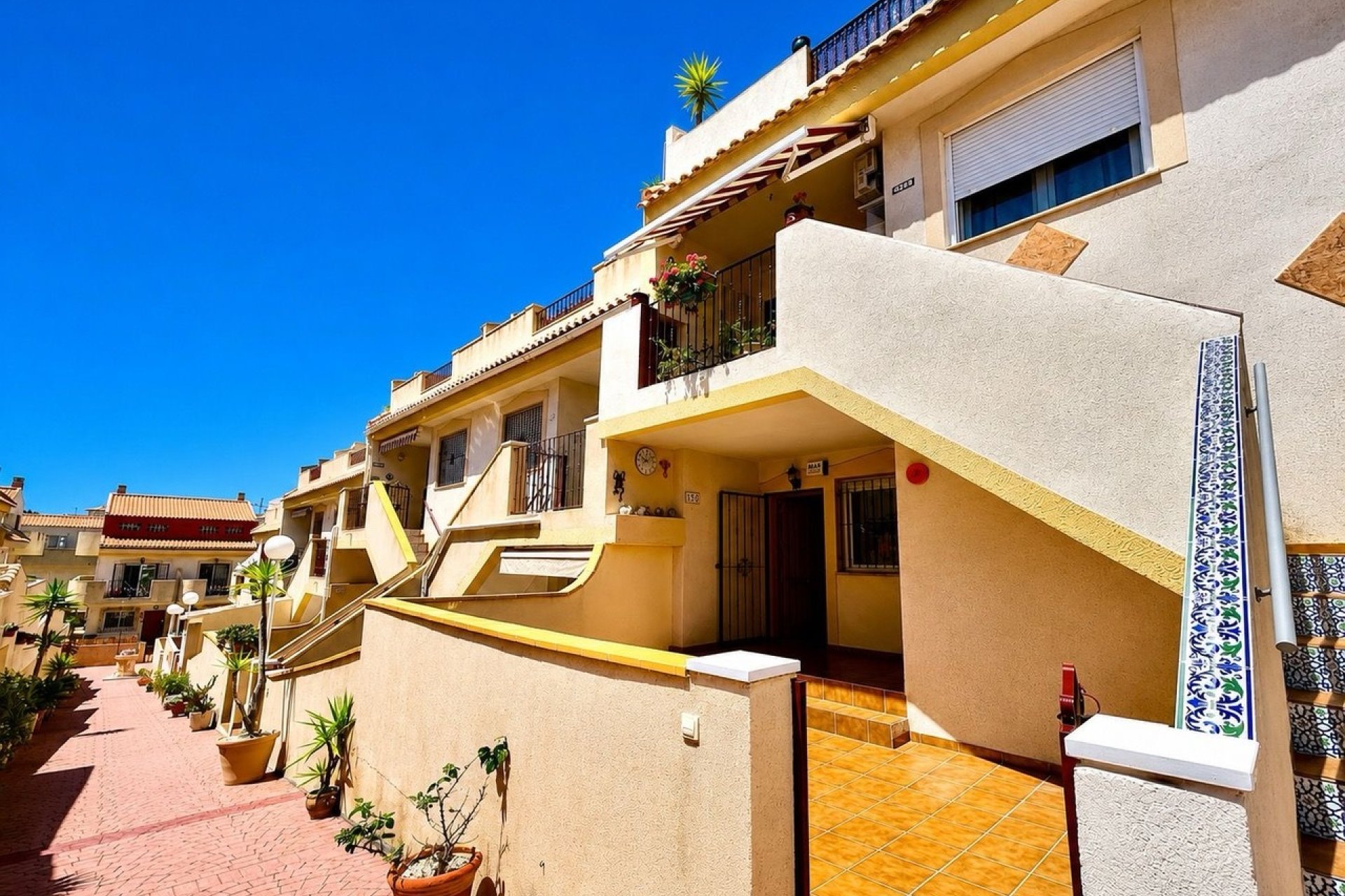 Resale - Apartment / Flat * - La Zenia *