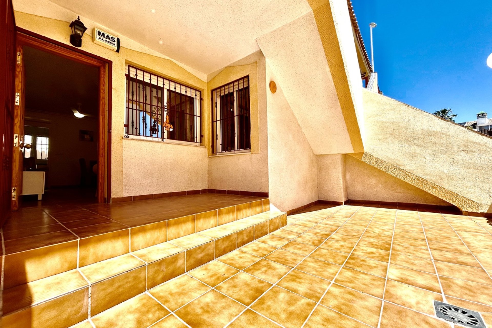 Resale - Apartment / Flat * - La Zenia *