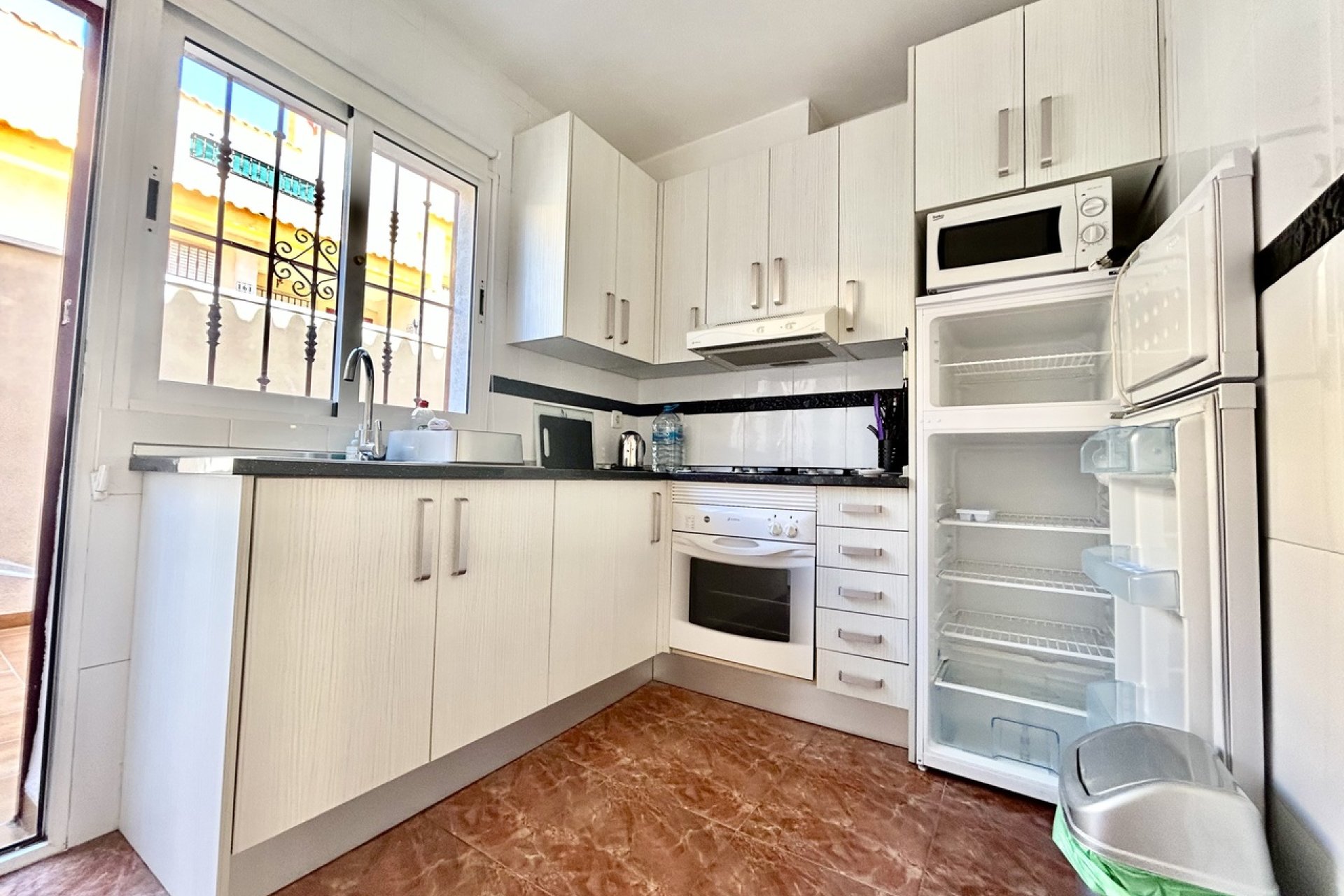 Resale - Apartment / Flat * - La Zenia *