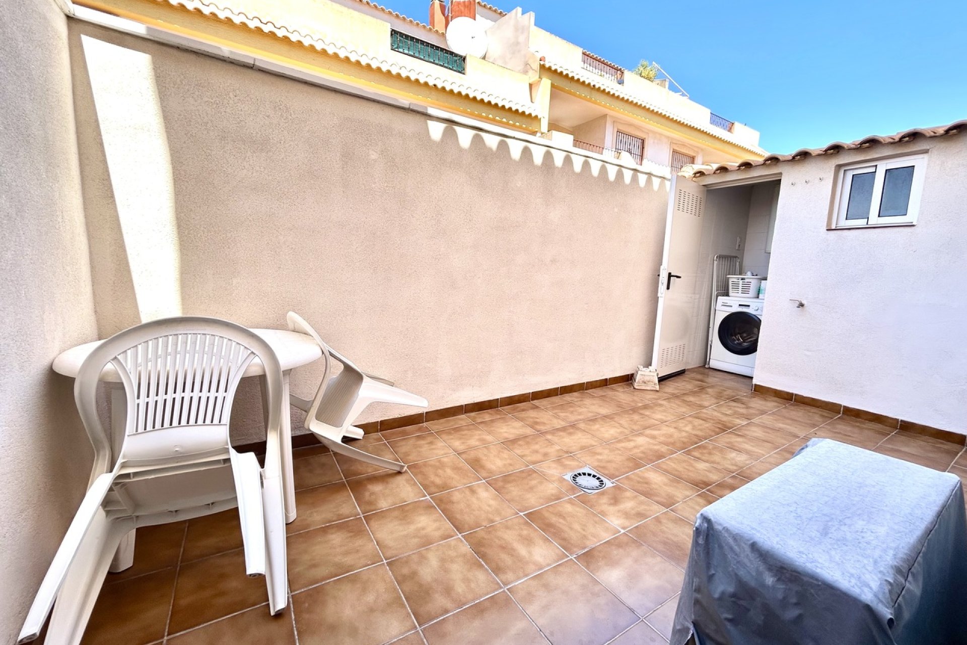 Resale - Apartment / Flat * - La Zenia *