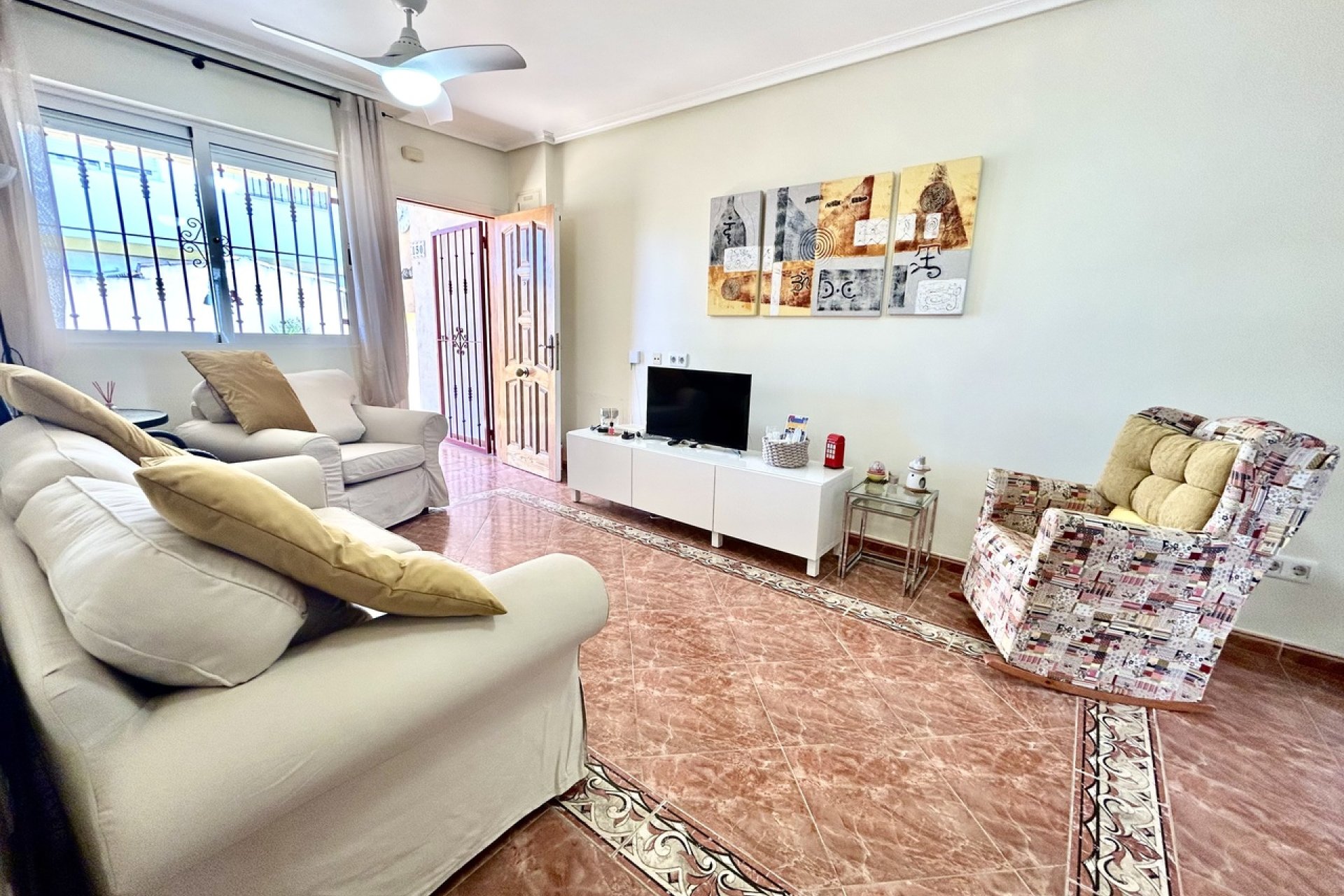 Resale - Apartment / Flat * - La Zenia *