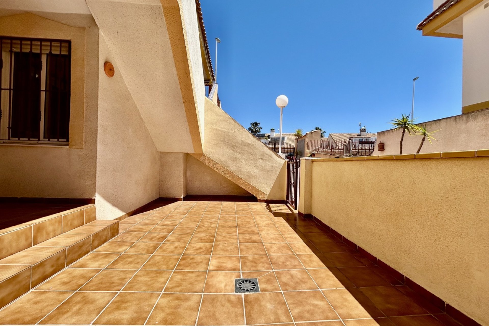 Resale - Apartment / Flat * - La Zenia *