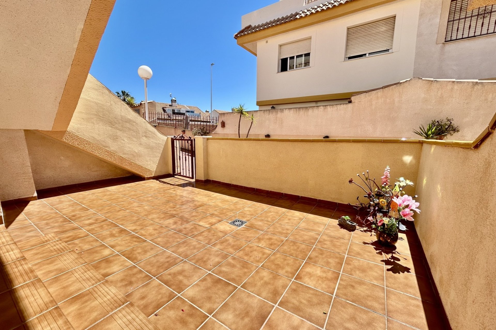 Resale - Apartment / Flat * - La Zenia *