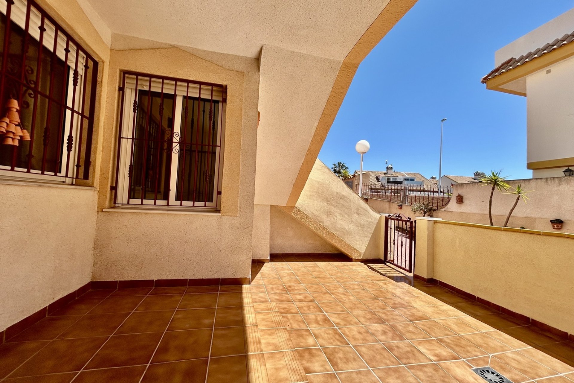 Resale - Apartment / Flat * - La Zenia *