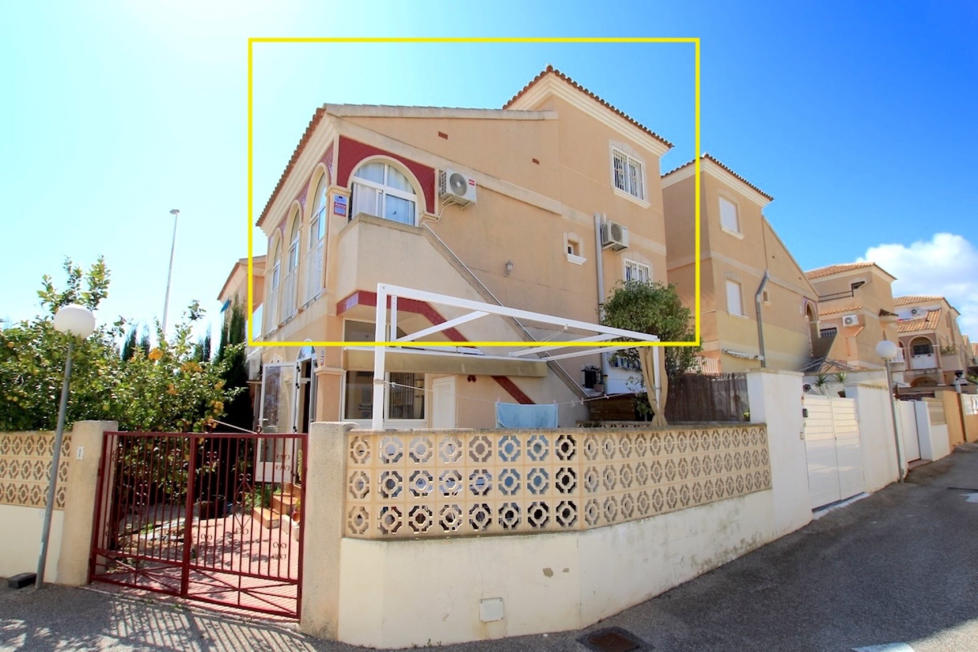 Resale - Apartment / Flat * - La Zenia *