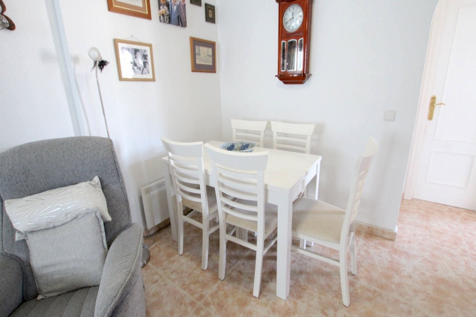 Resale - Apartment / Flat * - La Zenia *