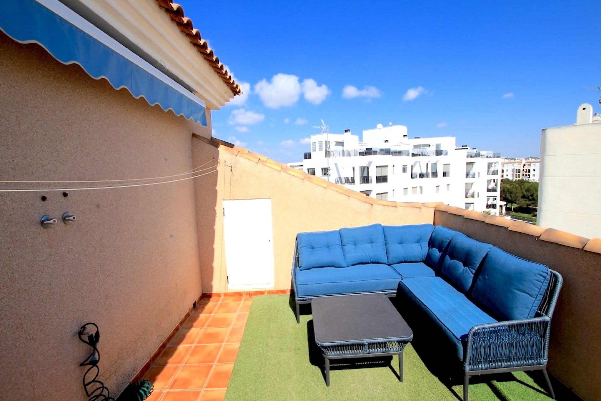 Resale - Apartment / Flat * - La Zenia *