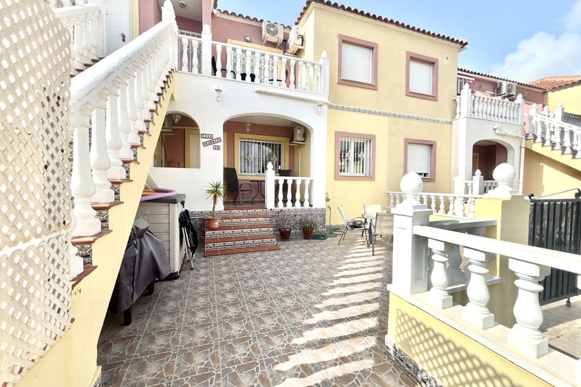 Resale - Apartment / Flat * - La Zenia *